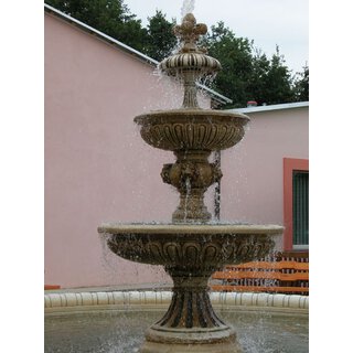 Springbrunnen aus Stein