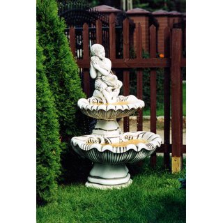 Springbrunnen aus Stein